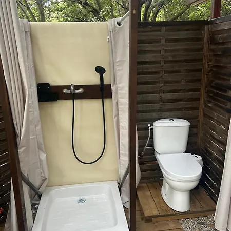 Tente Avec Vue Sur La Baie D'ajaccio Luxury tent