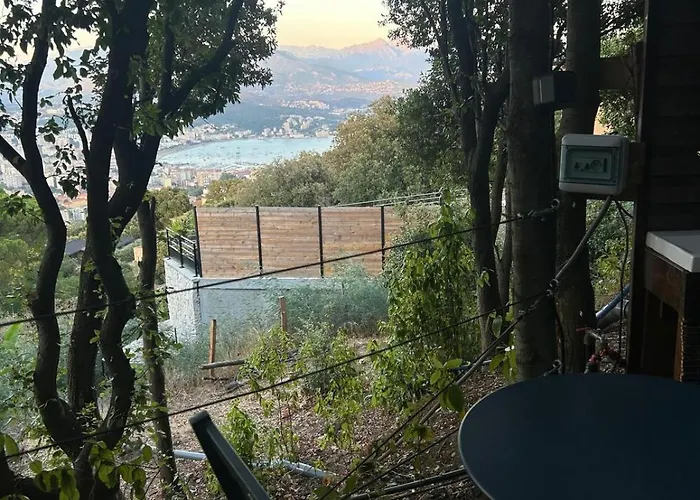Tente Avec Vue Sur La Baie D'ajaccio *